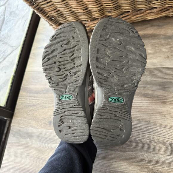 KEEN Whisper Women’s Gray Sandals Size 6 US / 36 EU Water Hiking Outdoor - Picture 6 of 9